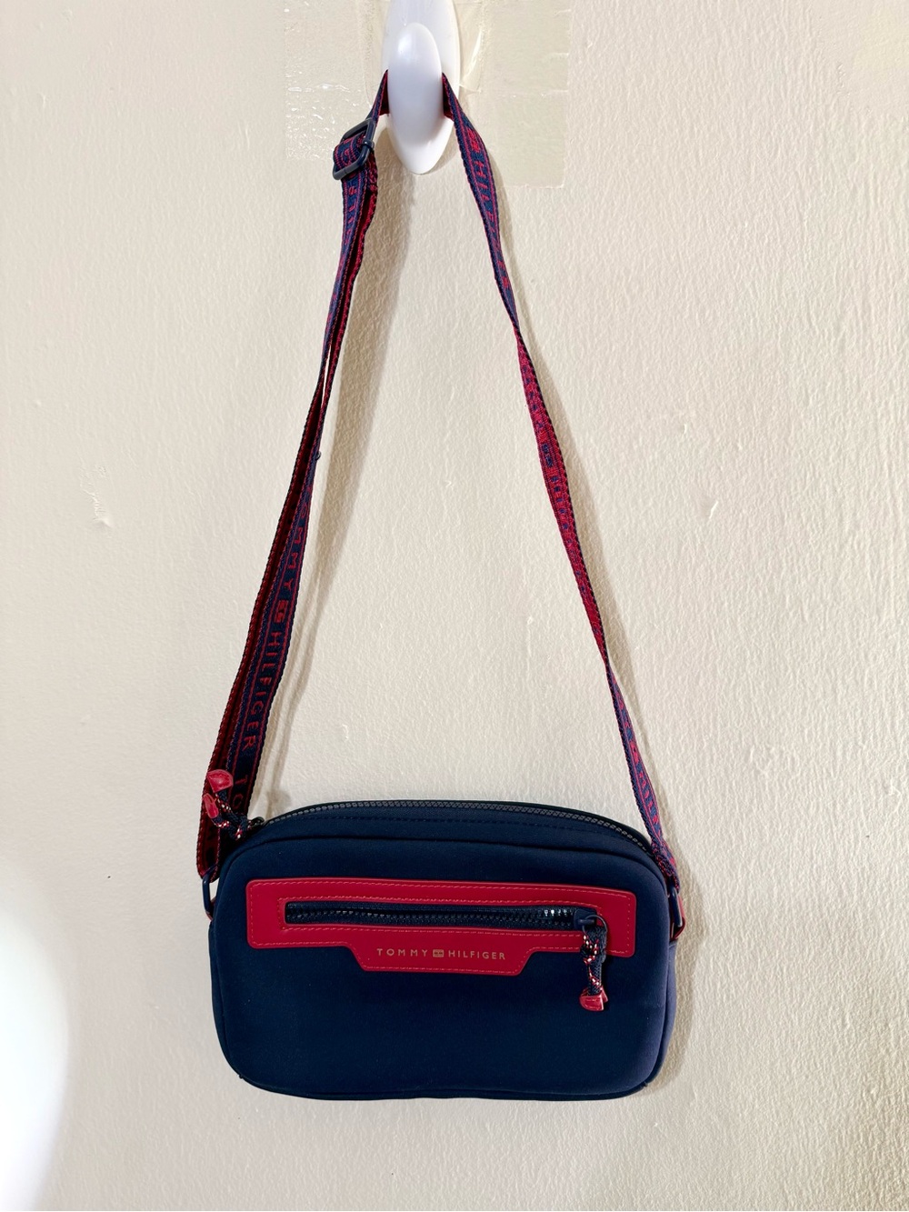 Tommy Hilfiger Navy Crossbody